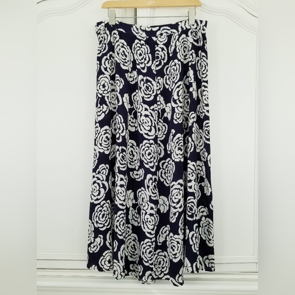 Vintage Talbots Blue Ivory Floral A Line Flowy Rayon Long Skirt Made In USA 16 - Picture 4 of 5